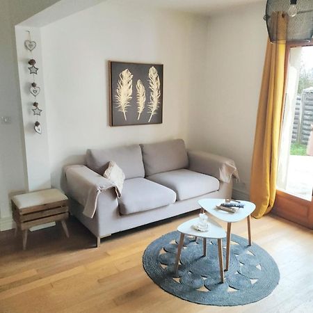 Maison Charmante A Vierzon Avec Jardin Prive エクステリア 写真